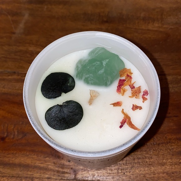 Gill + Jill Celebrating You Scented Candle - Picture 5 of 6